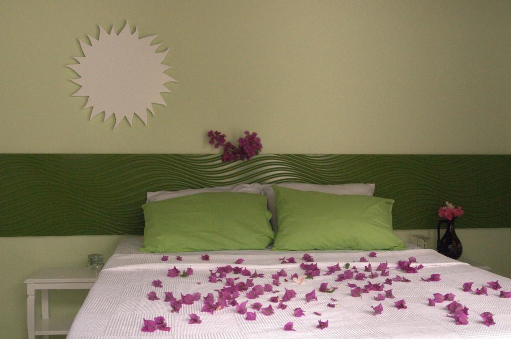 Pasalimani Hotel Кешме Номер фото
