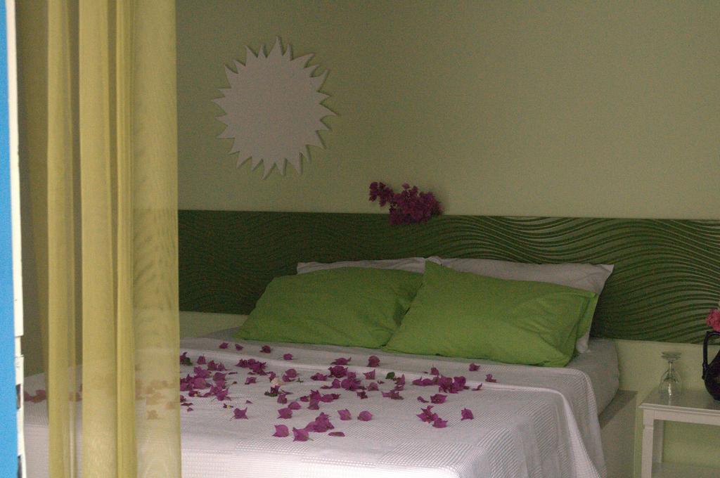 Pasalimani Hotel Кешме Номер фото