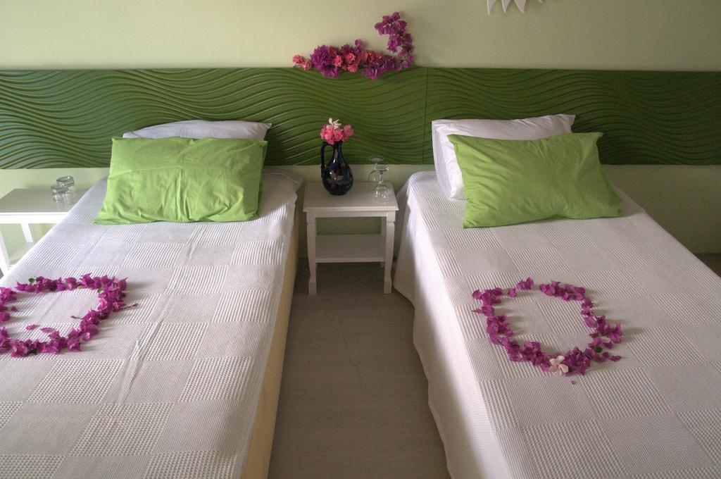 Pasalimani Hotel Кешме Номер фото